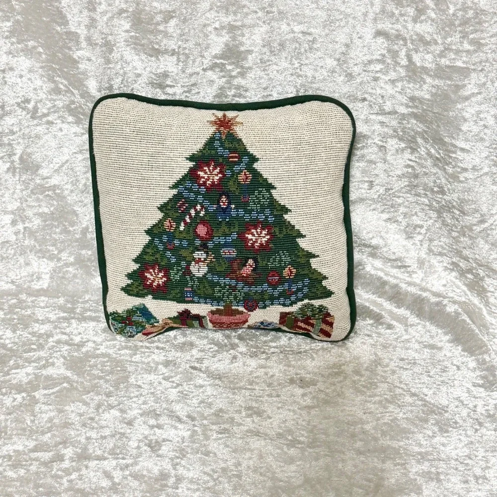 Christmas Tree Tapestry Small Throw Pillow‎ Decorative Holiday Gifts 8.5